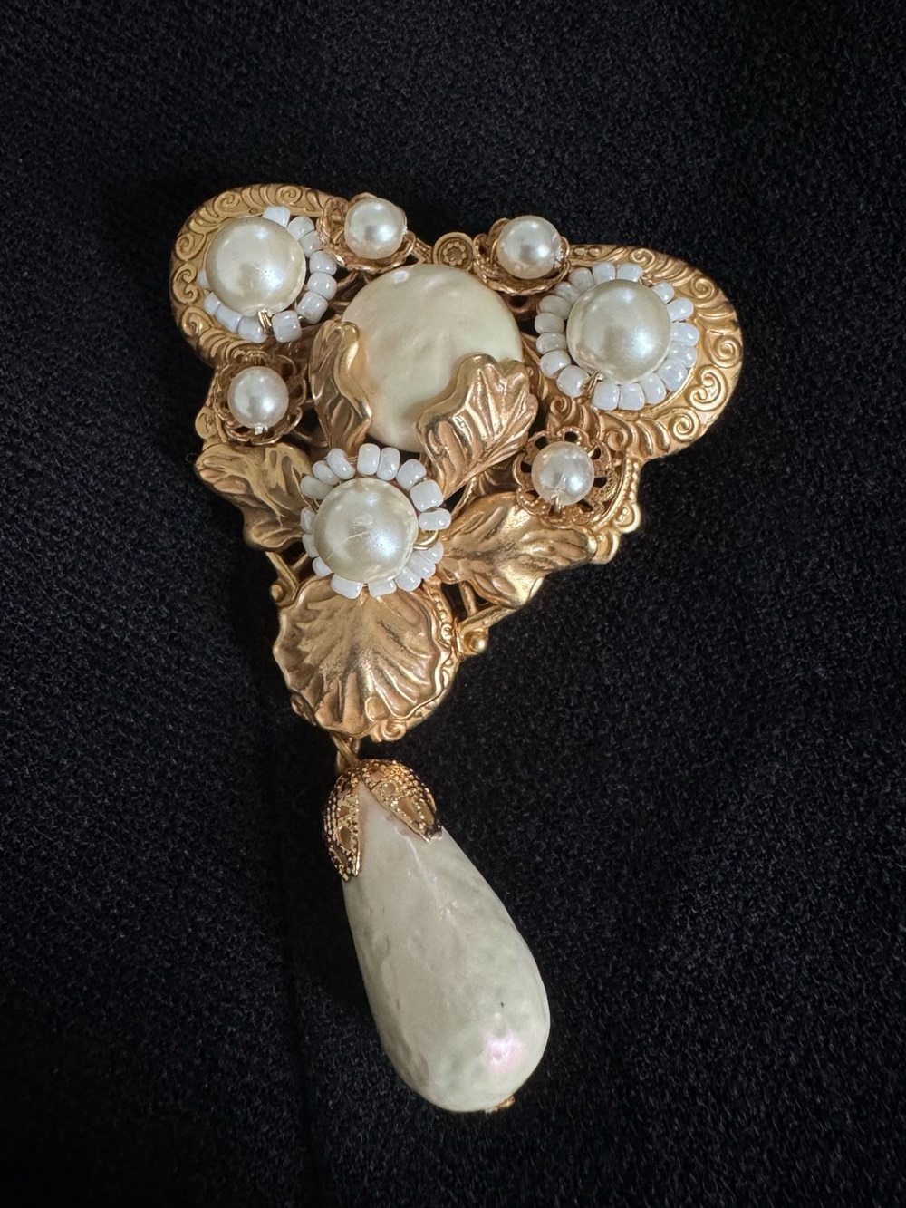 Signed Vintage Miriam Haskell Baroque Pearl & Filigree Goldtone Brooch